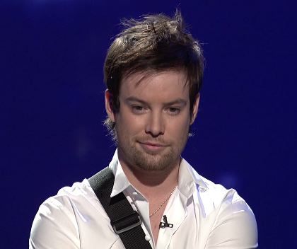 cool hairstyles for men with short hair. David Cook black short haircut